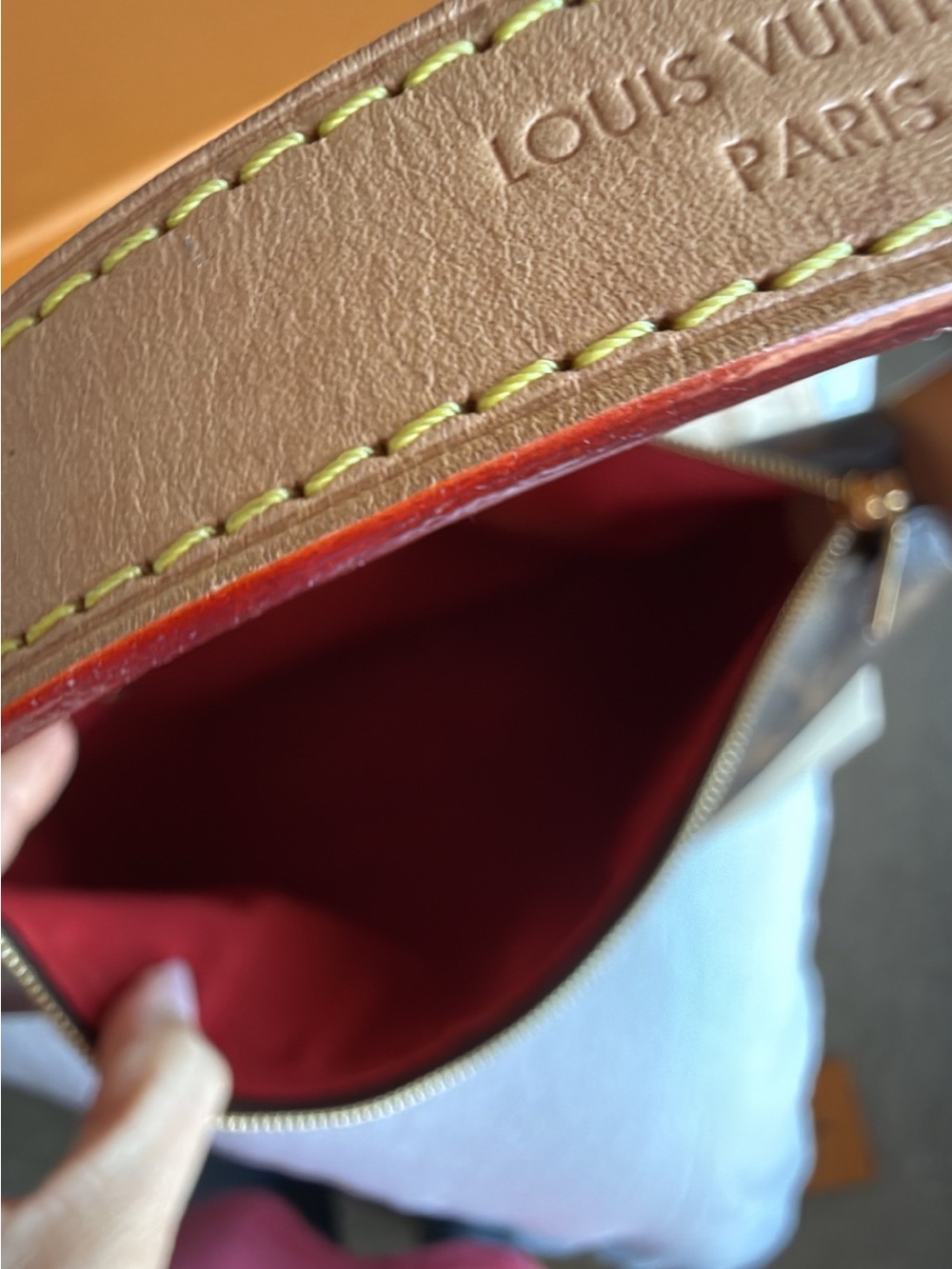 Louis Vuitton Slouchy PM shoulder bag - Picture 2 of 6